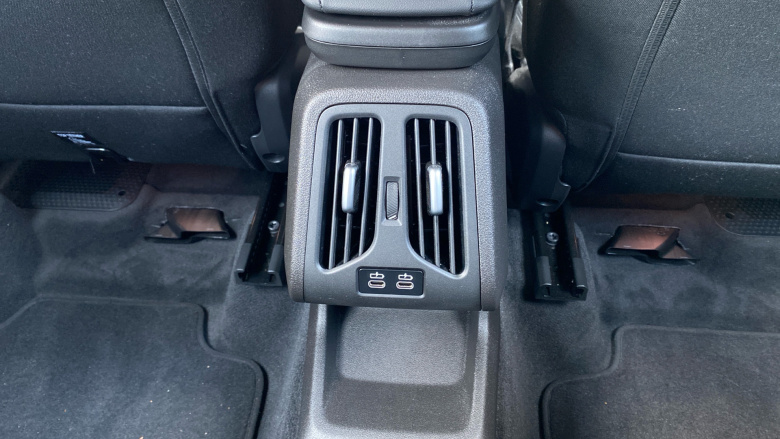 BMW 2 Series 220i MHT Sport 5dr DCT Petrol Hatchback